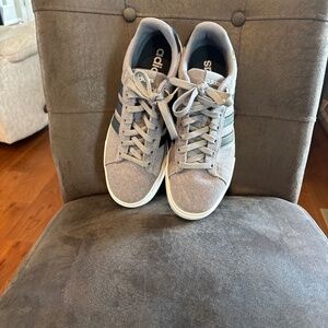 Men’s EUC Grey/ Black Adidas Daily 4.0 Sneakers Casual Shoes 7.5